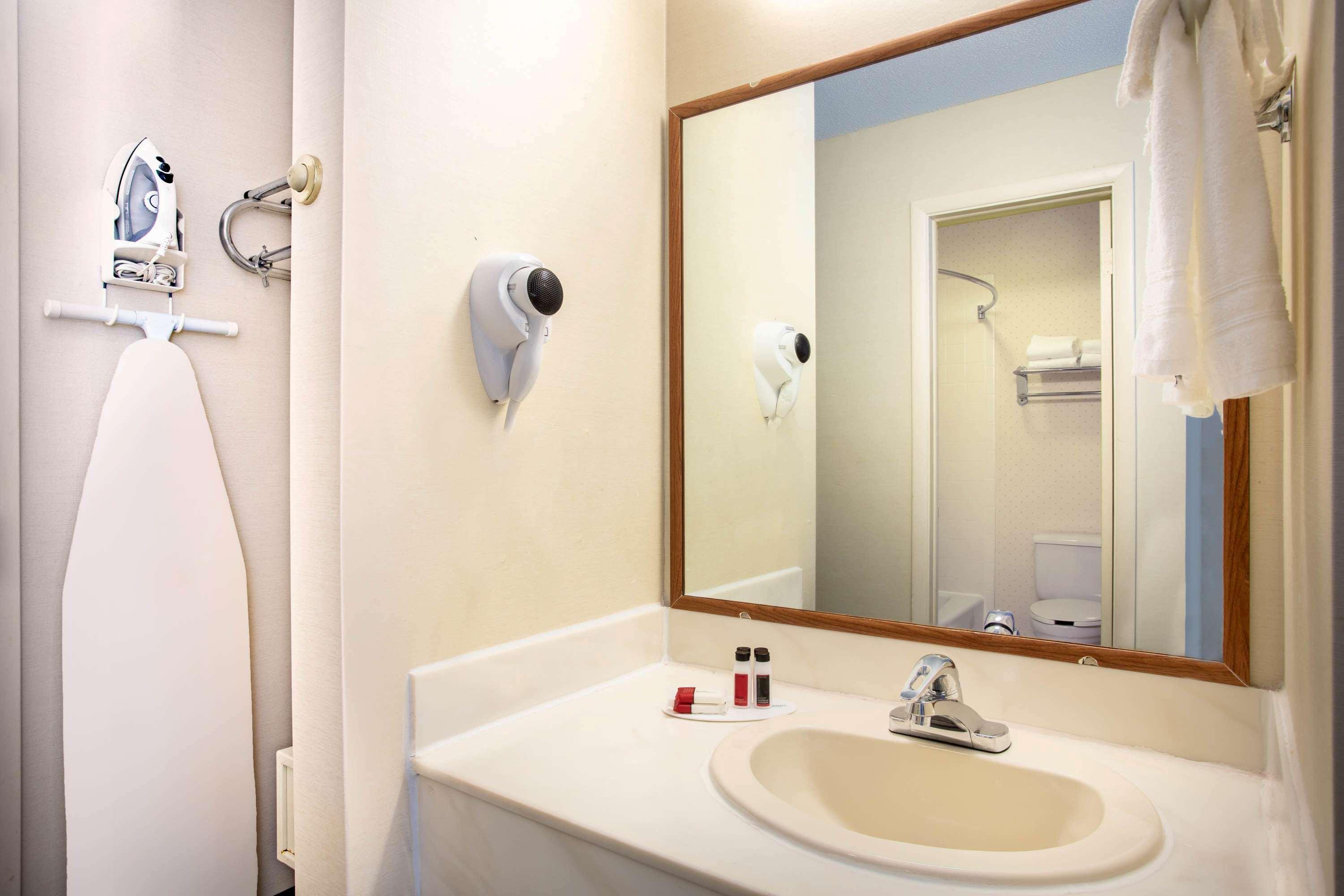 Spark By Hilton Mystic Groton Ngoại thất bức ảnh