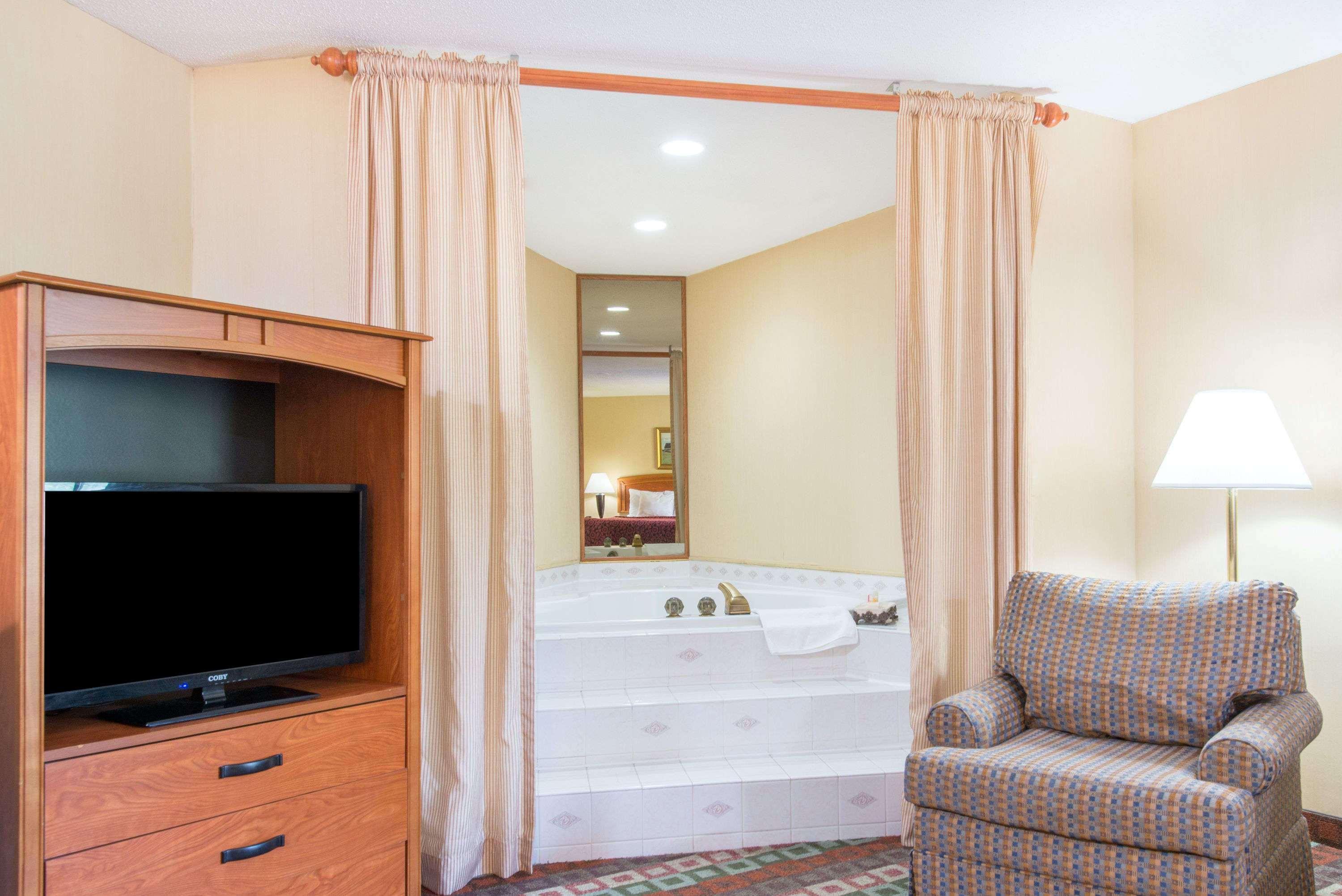 Spark By Hilton Mystic Groton Ngoại thất bức ảnh